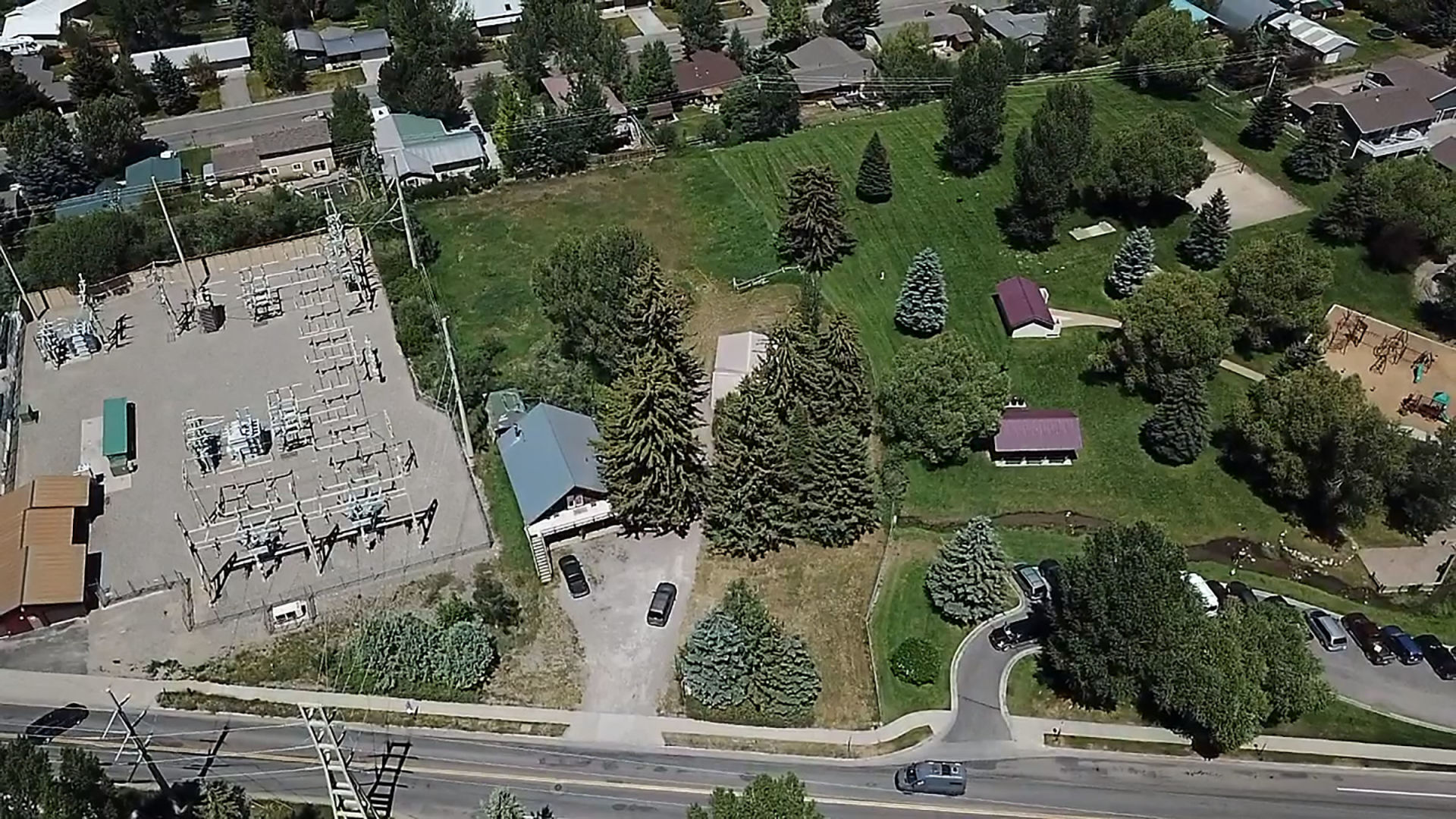 445 E. Kelly Ave.